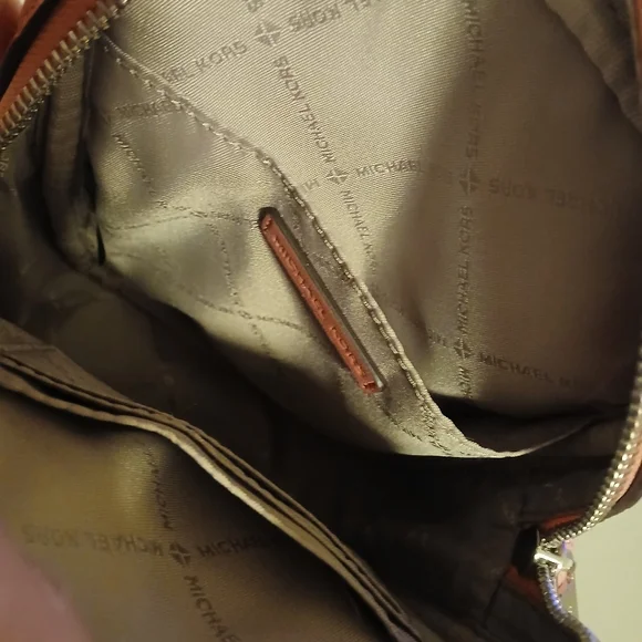 MICHAEL KORS Crossbody- Pink - Picture 6 of 6